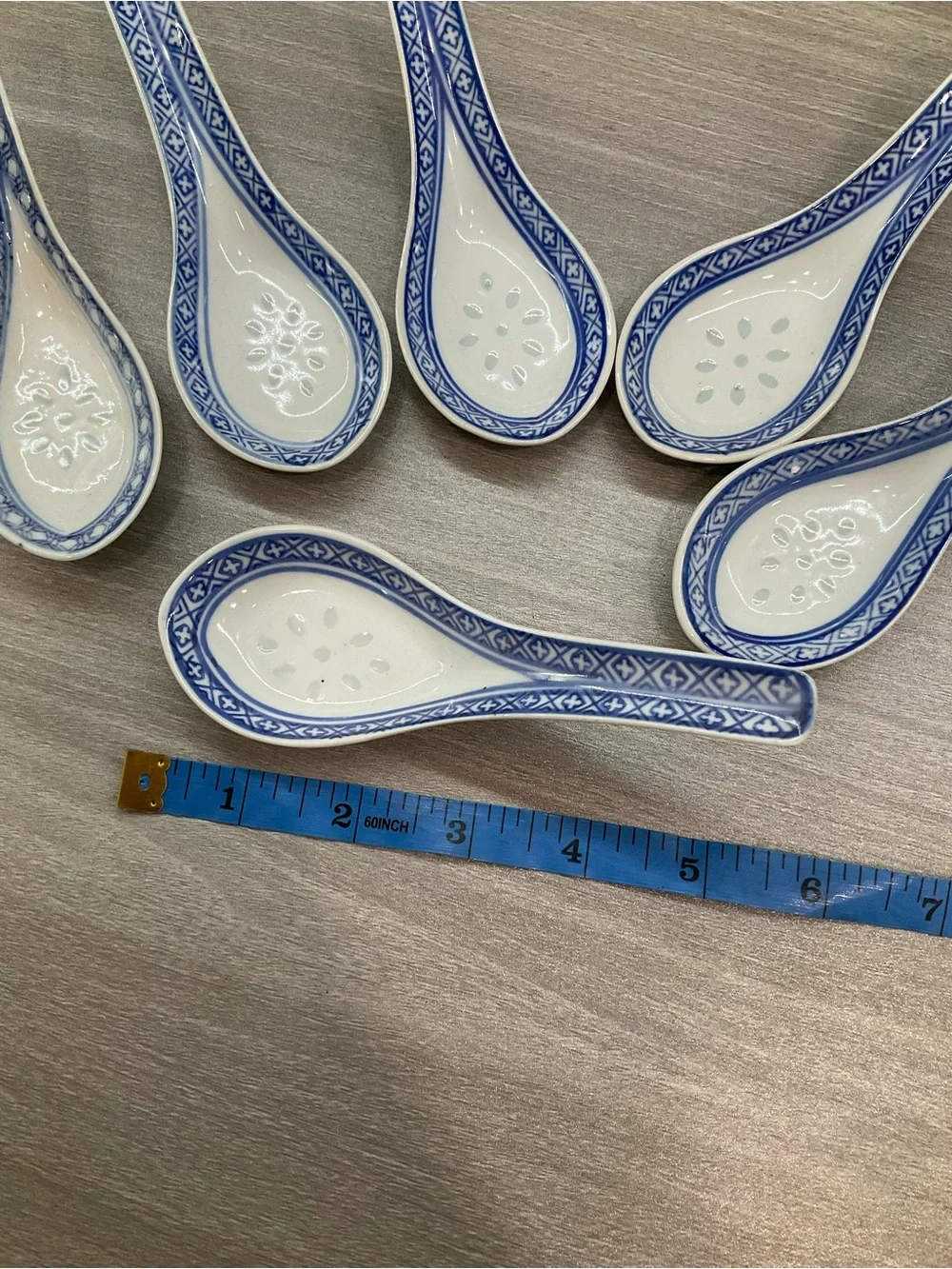 LOT OF 6 VINTAGE JINGDEZHEN CHINESE RICE EYE DRAGON 5” SOUP SPOONS BLUE WHITE